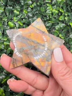 Flashy Labradorite Star Carving